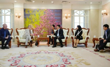 爱尔兰国立都柏林大学计算机学院院长到校访问北京-都柏林国际学院