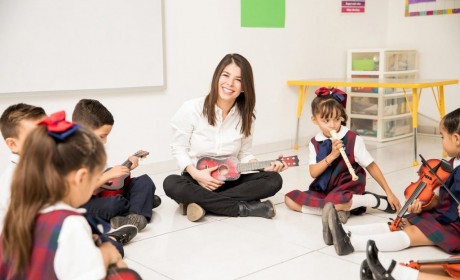西浦学者研究表明：参加课外兴趣班未必能使幼儿领先他人
